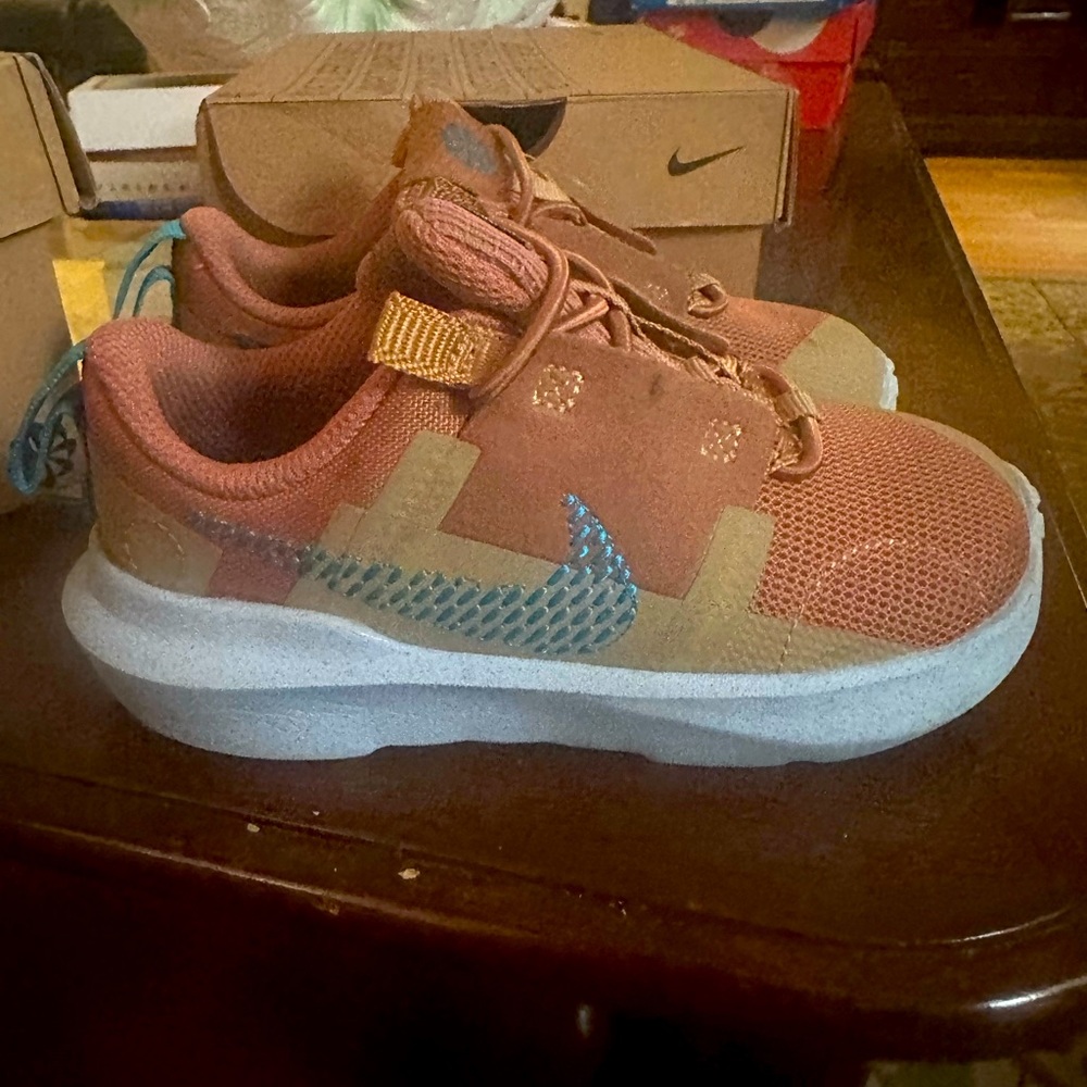 Nike Crater Impact Size 9